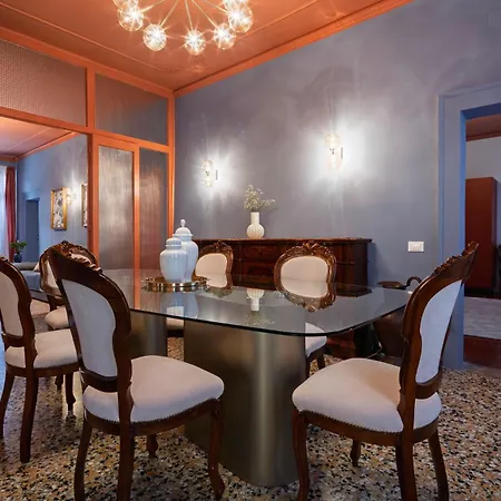 The Arsenal Large Apartman *