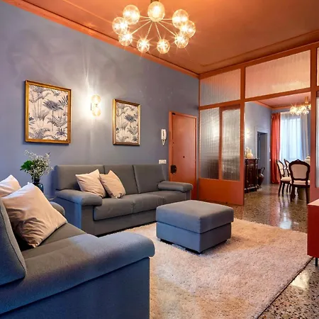 The Arsenal Large דירה *