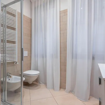 The Arsenal Large דירה